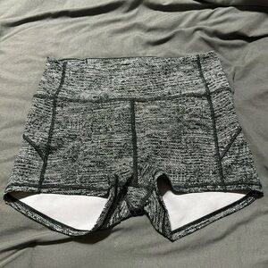 Lululemon size 8 shorts